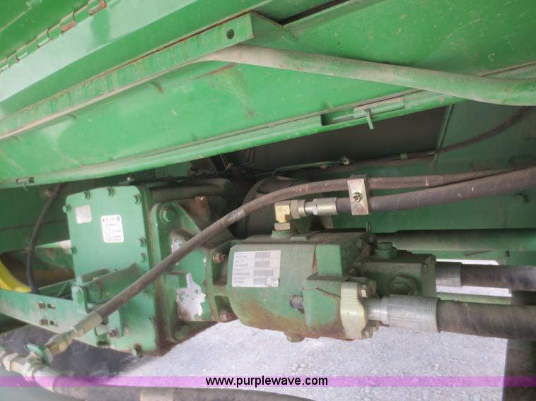 image for item F8270 2006 John Deere 9660 STS RWA combine