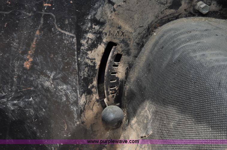 image for item G6473 1976 John Deere 4230 tractor