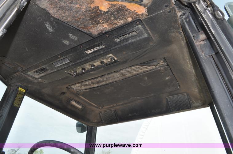 image for item G6473 1976 John Deere 4230 tractor