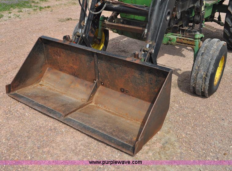 image for item G6473 1976 John Deere 4230 tractor