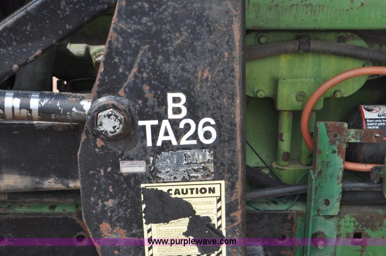 image for item G6473 1976 John Deere 4230 tractor