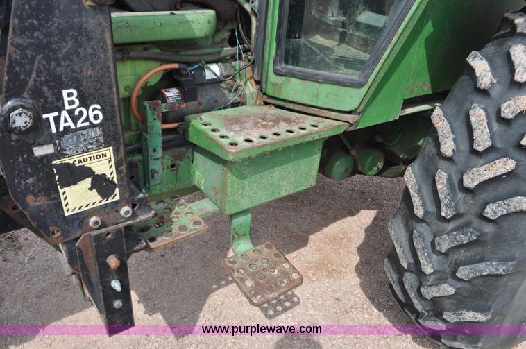 image for item G6473 1976 John Deere 4230 tractor