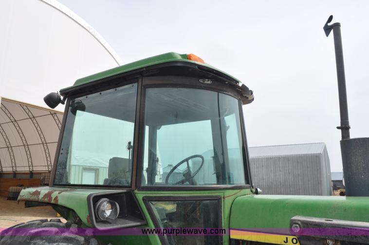 image for item G6473 1976 John Deere 4230 tractor