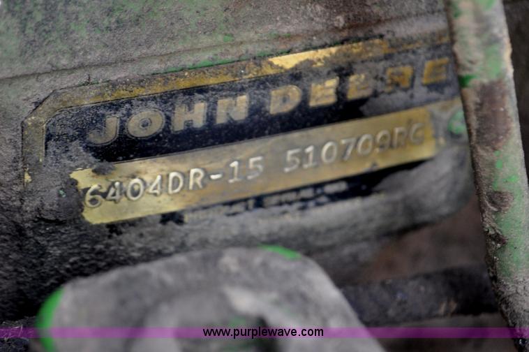 image for item G6473 1976 John Deere 4230 tractor