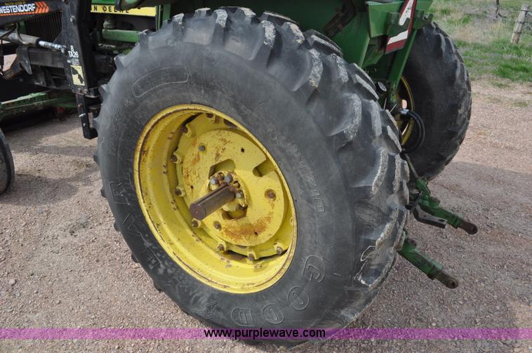 image for item G6473 1976 John Deere 4230 tractor