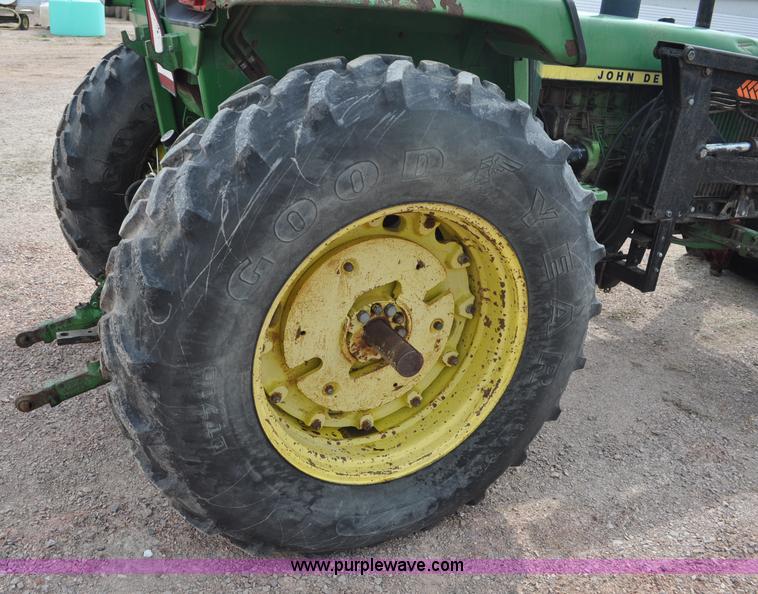 image for item G6473 1976 John Deere 4230 tractor