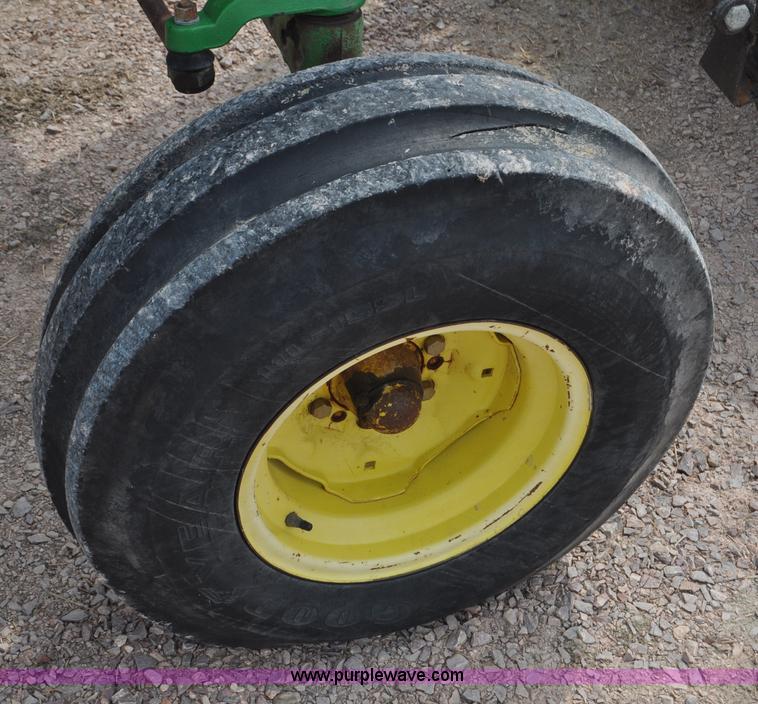 image for item G6473 1976 John Deere 4230 tractor