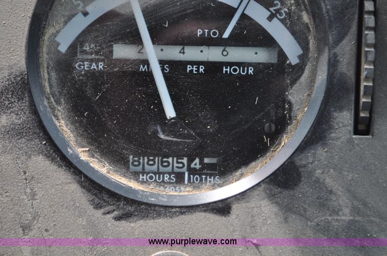 image for item G6473 1976 John Deere 4230 tractor