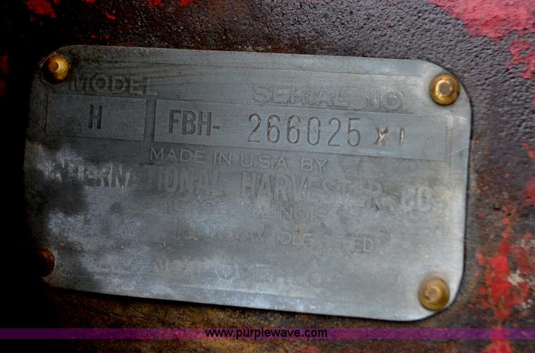 image for item G6476 1947 International Farmall H tractor