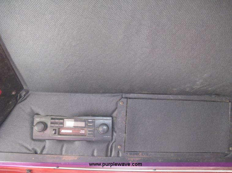 image for item G8279 1983 International 1460 Axial-Flow combine