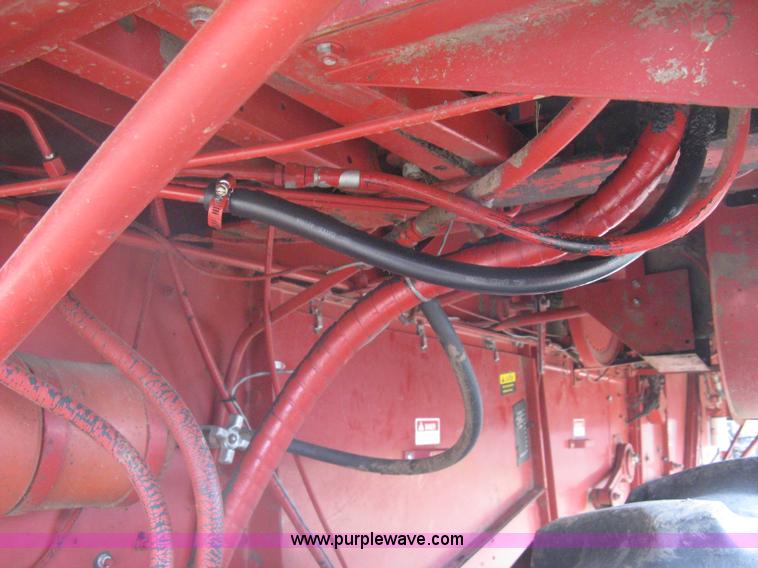 image for item G8279 1983 International 1460 Axial-Flow combine
