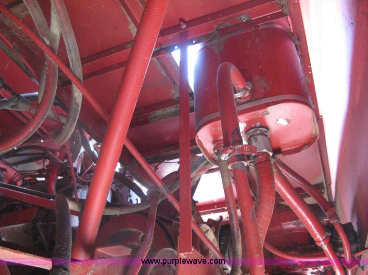 image for item G8279 1983 International 1460 Axial-Flow combine