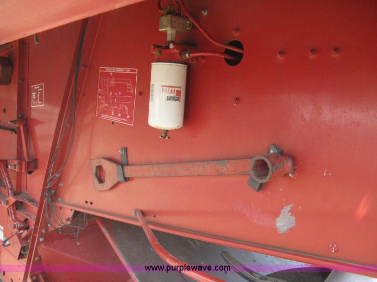 image for item G8279 1983 International 1460 Axial-Flow combine