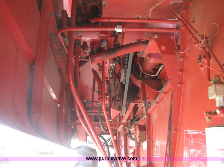 image for item G8279 1983 International 1460 Axial-Flow combine