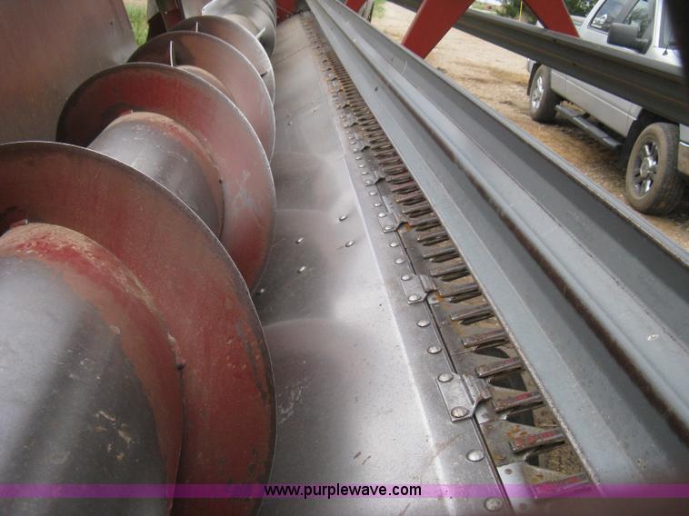 image for item G8279 1983 International 1460 Axial-Flow combine