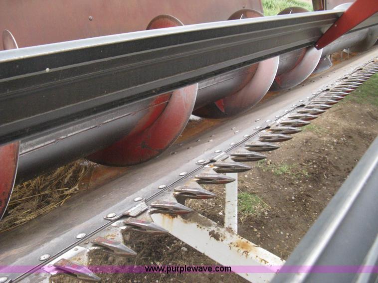 image for item G8279 1983 International 1460 Axial-Flow combine