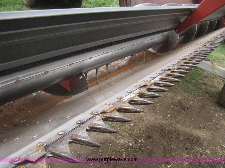 image for item G8279 1983 International 1460 Axial-Flow combine