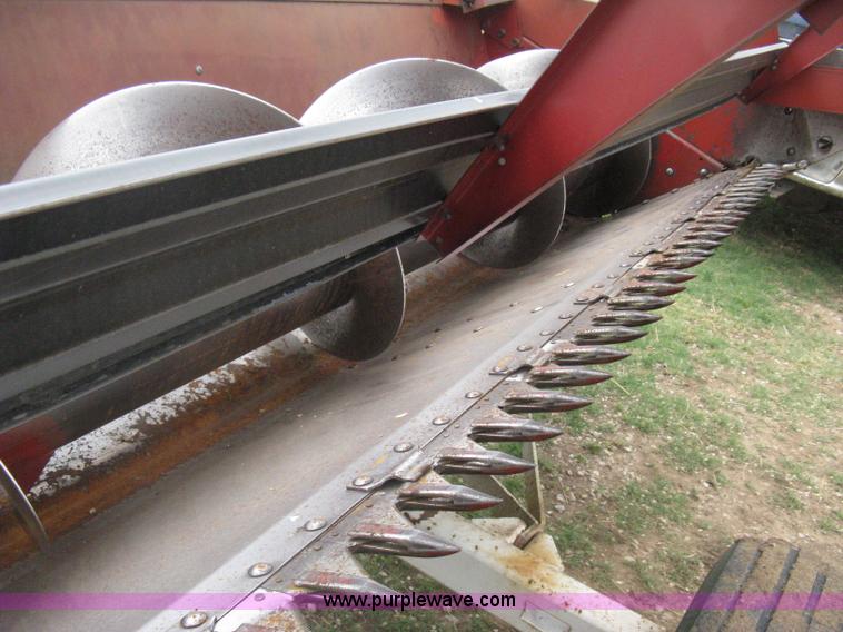 image for item G8279 1983 International 1460 Axial-Flow combine