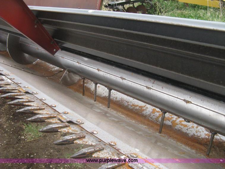 image for item G8279 1983 International 1460 Axial-Flow combine