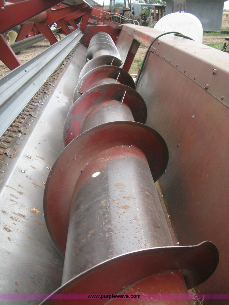 image for item G8279 1983 International 1460 Axial-Flow combine