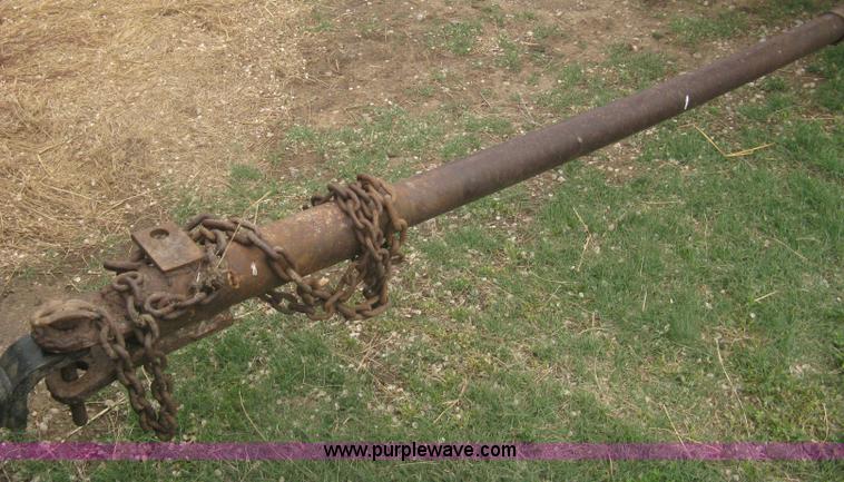 image for item G8279 1983 International 1460 Axial-Flow combine