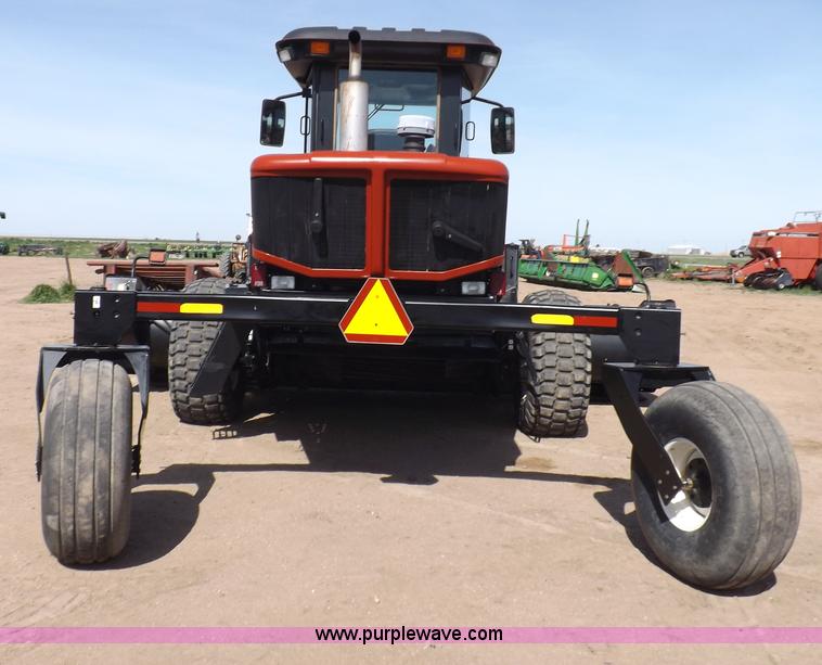 image for item H1939 2002 Mac Don 9352 Turbo swather