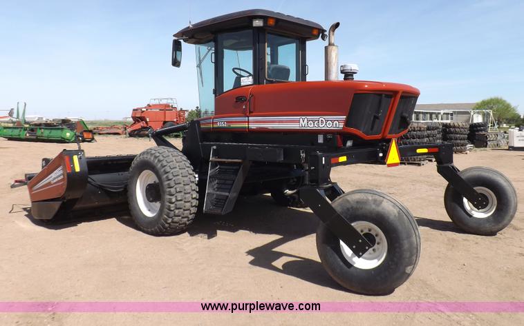 image for item H1939 2002 Mac Don 9352 Turbo swather