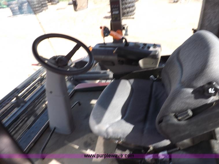 image for item H1939 2002 Mac Don 9352 Turbo swather