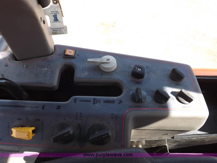 image for item H1939 2002 Mac Don 9352 Turbo swather