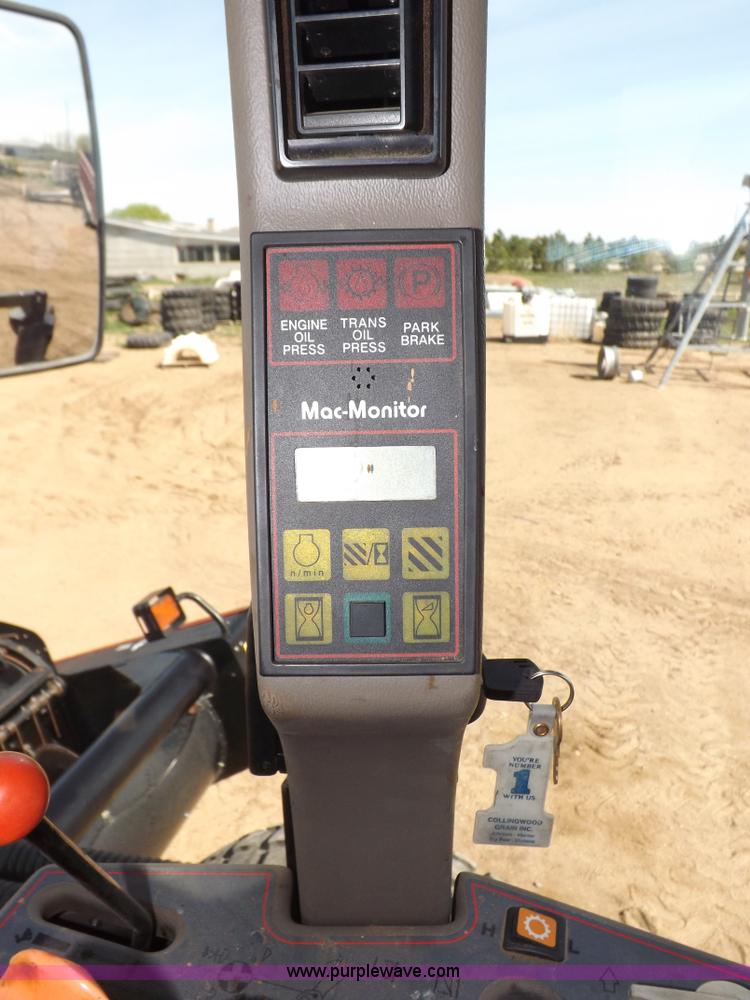 image for item H1939 2002 Mac Don 9352 Turbo swather