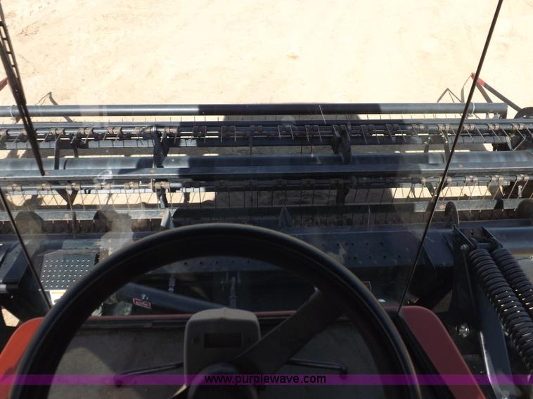 image for item H1939 2002 Mac Don 9352 Turbo swather