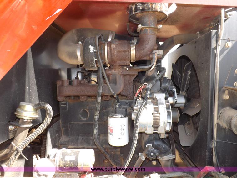 image for item H1939 2002 Mac Don 9352 Turbo swather