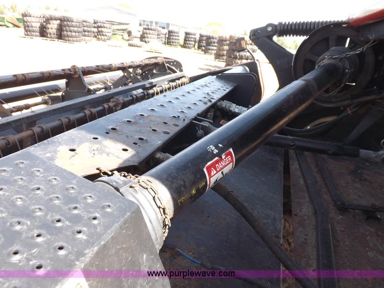 image for item H1939 2002 Mac Don 9352 Turbo swather