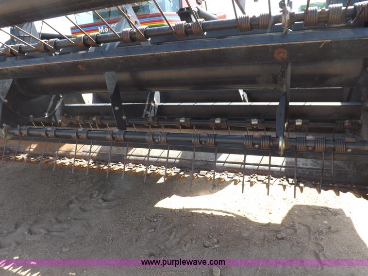 image for item H1939 2002 Mac Don 9352 Turbo swather