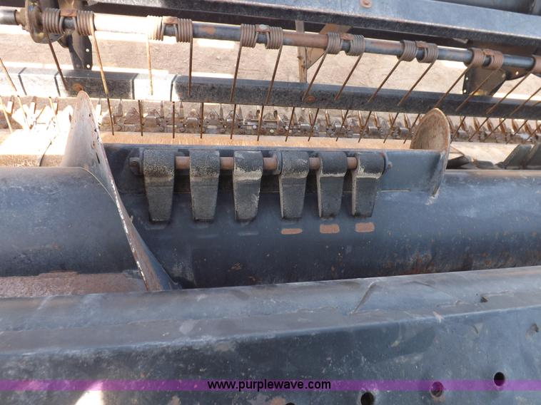 image for item H1939 2002 Mac Don 9352 Turbo swather