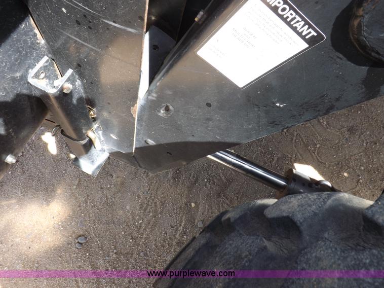 image for item H1939 2002 Mac Don 9352 Turbo swather