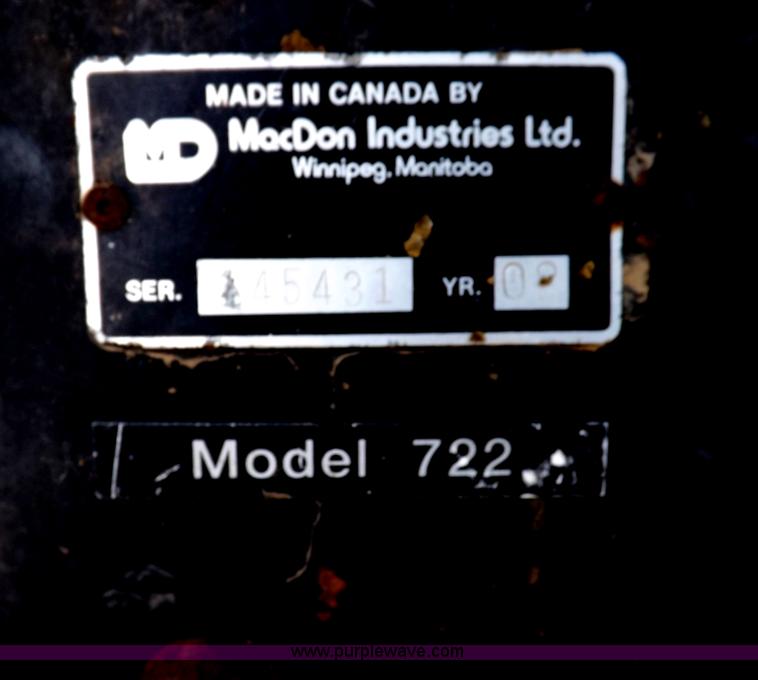 image for item H1939 2002 Mac Don 9352 Turbo swather