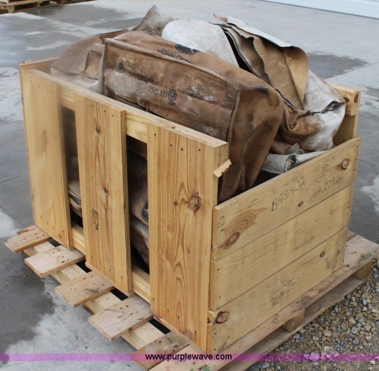 image for item H2106 (12) John Deere floating row cleaners with depth bands