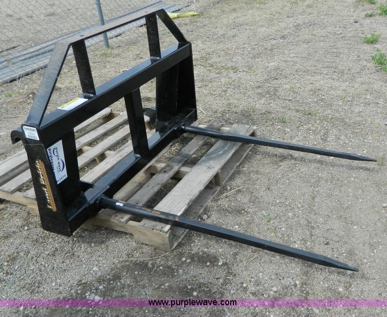 image for item H2474 Land Pride BSE20 bale spear