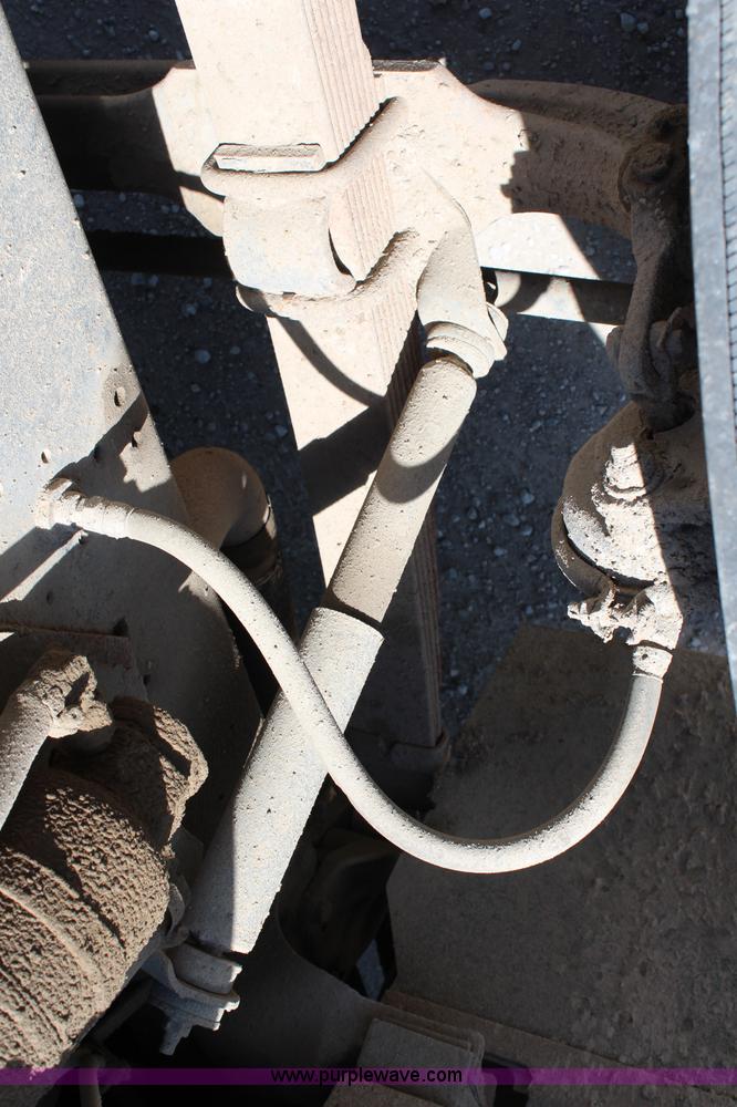 image for item H2669 1986 International S1900 feed delivery truck