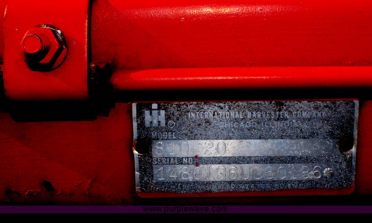 image for item H2675 International 810-20 rigid platform head