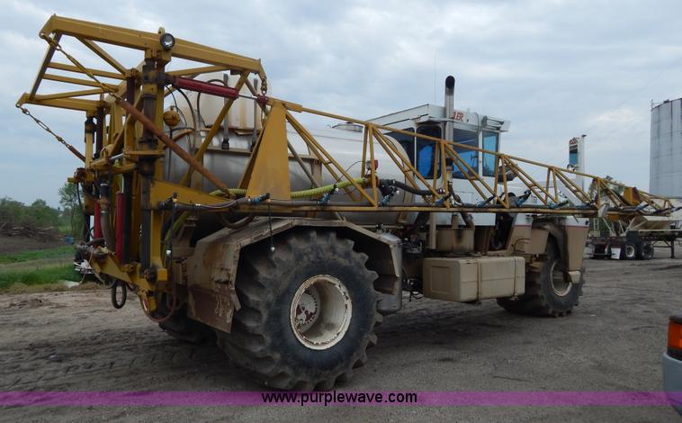 image for item H3402 Tyler Titan 3275 self-propelled sprayer