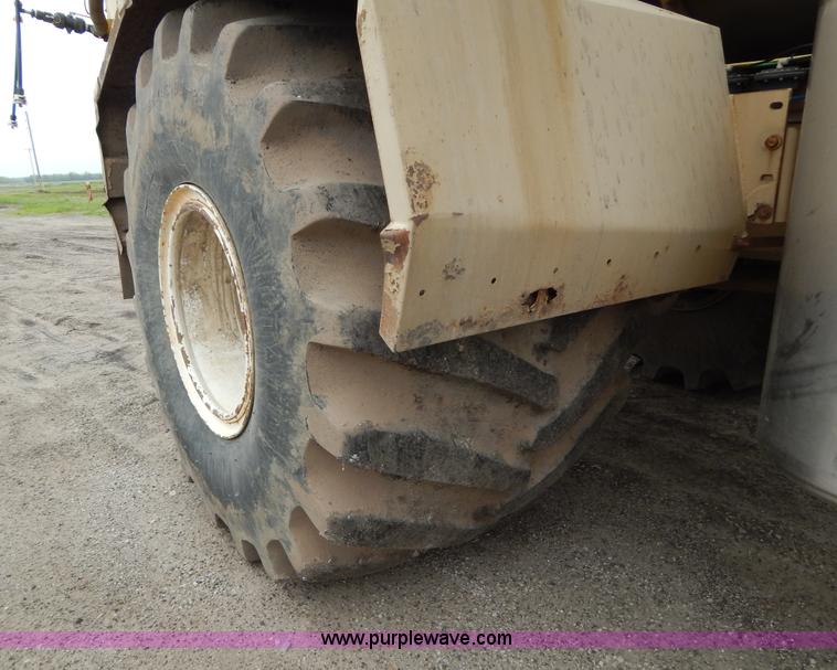 image for item H3402 Tyler Titan 3275 self-propelled sprayer