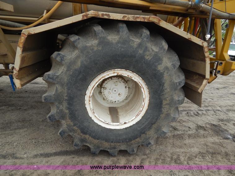 image for item H3402 Tyler Titan 3275 self-propelled sprayer