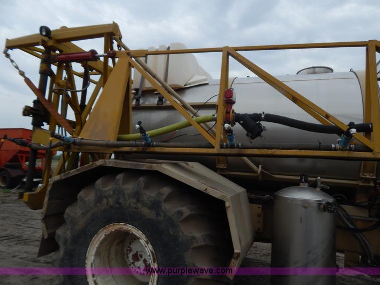 image for item H3402 Tyler Titan 3275 self-propelled sprayer