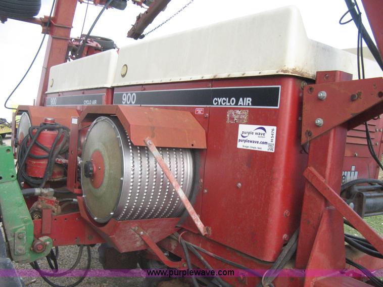 image for item H5476 Case IH 900 Cyclo Air 12 row planter