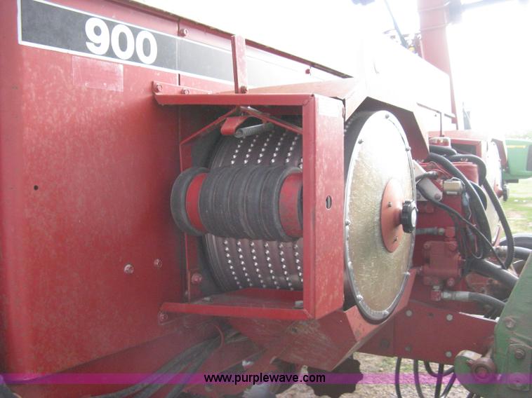 image for item H5476 Case IH 900 Cyclo Air 12 row planter