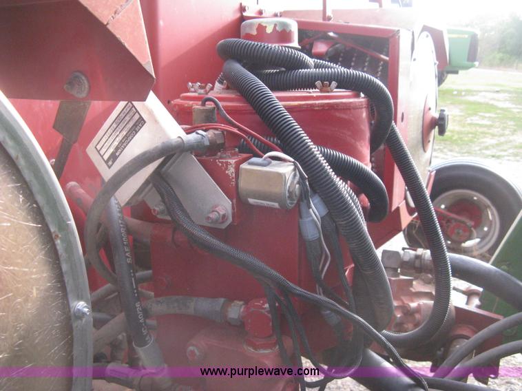 image for item H5476 Case IH 900 Cyclo Air 12 row planter