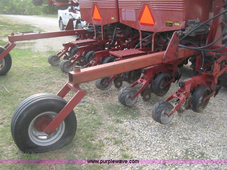 image for item H5476 Case IH 900 Cyclo Air 12 row planter