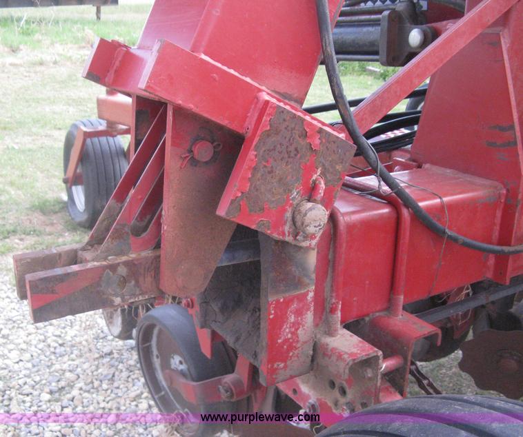 image for item H5476 Case IH 900 Cyclo Air 12 row planter